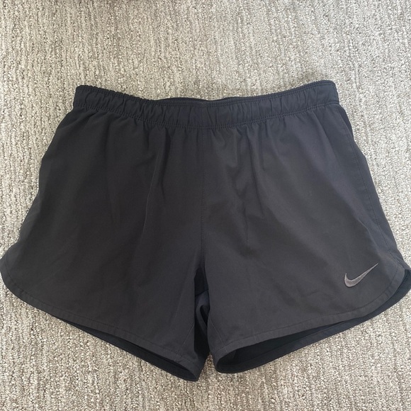 Women’s Nike Athletic Shorts with Compression Lining. - Picture 1 of 4